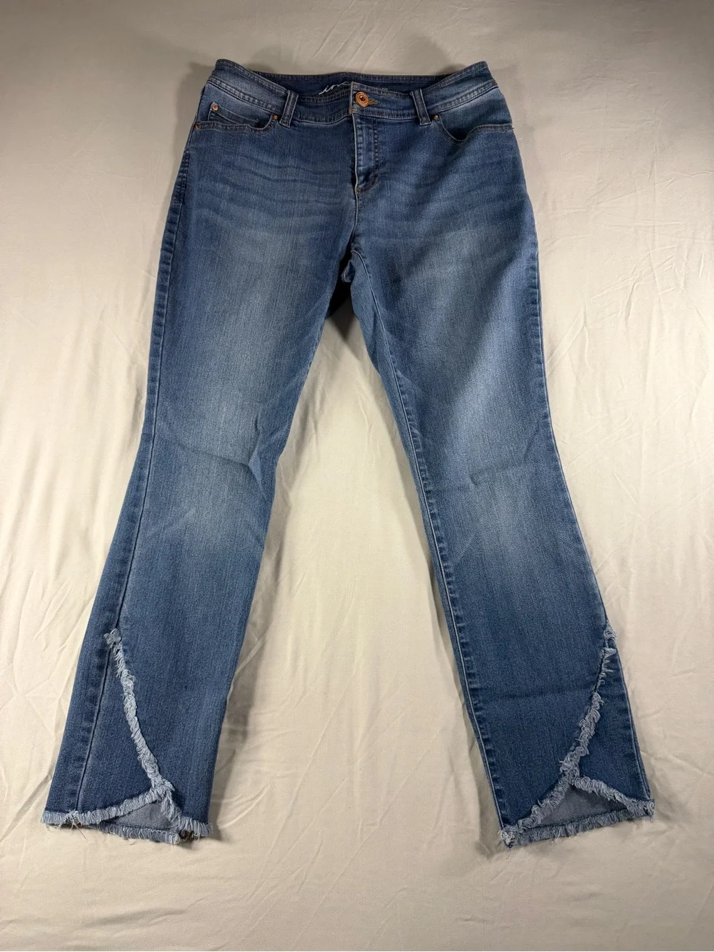 INC International Concept Denim Skinny Fit Jeans Women's Sz 6 Blue Frayed Design